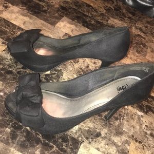 Women’s suede platform heel